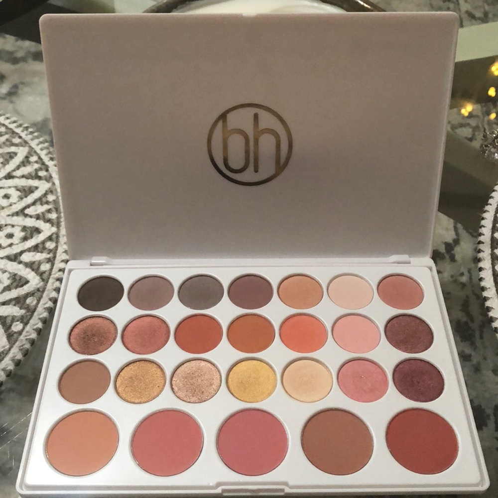 Bh eyeshadow palette